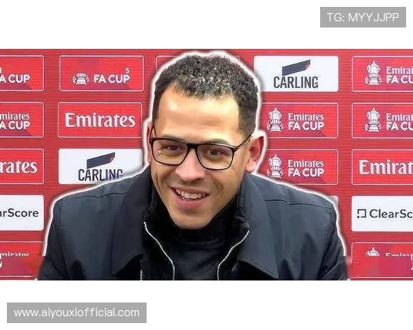 切尔西新帅罗塞尼尔联赛首秀，战术调整受关注